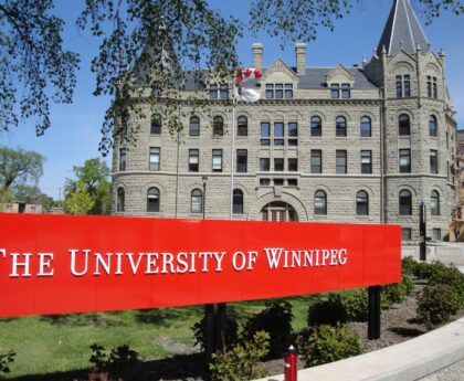 Bourses Présidentielles De L'Université De Winnipeg En 2023 Pour Étudier au Canada
